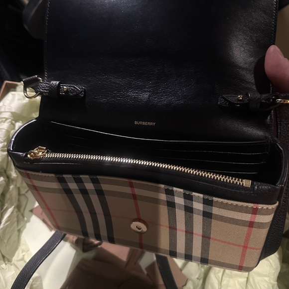 Burberry Cross body purse - Picture 11 of 15
